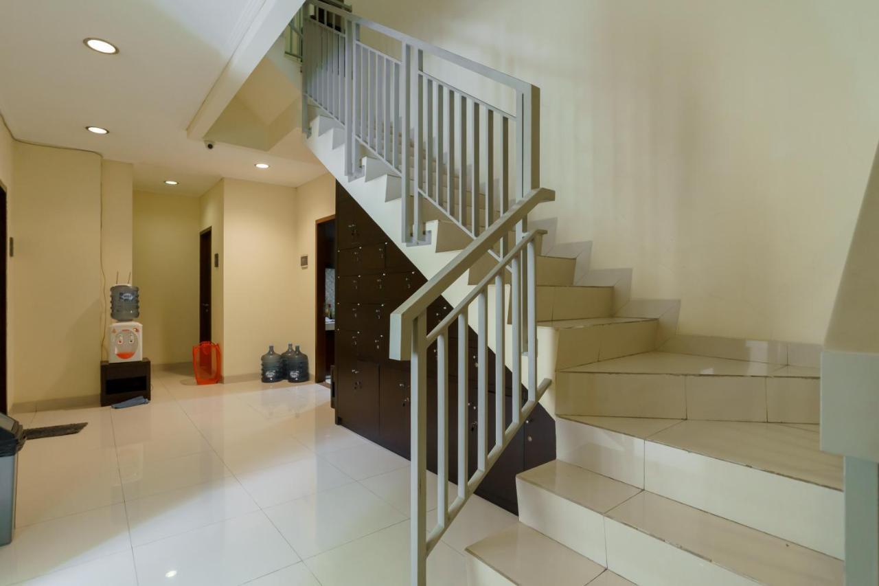 Dago Suites Syariah Cikarang Mitra Reddoorz Bekasi Zewnętrze zdjęcie