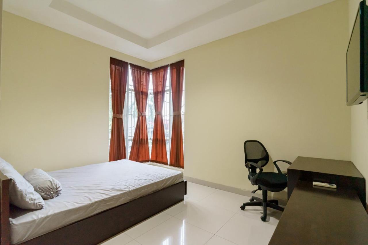 Dago Suites Syariah Cikarang Mitra Reddoorz Bekasi Zewnętrze zdjęcie